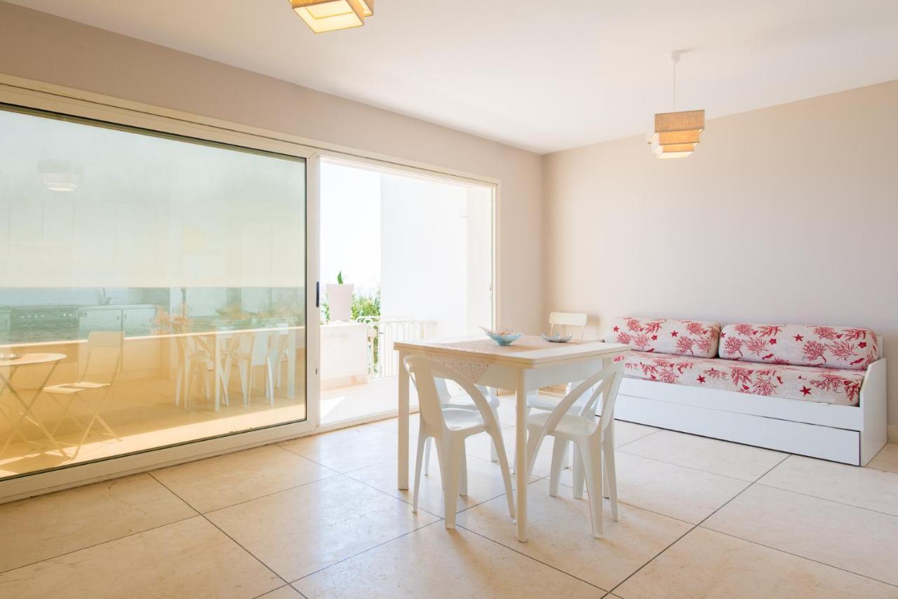 Beach Studios Con Accesso Diretto Alla Spiaggia Torre Pali Екстериор снимка